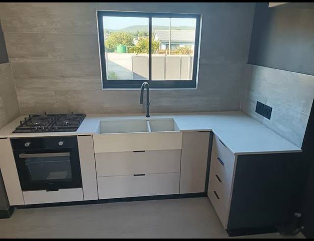 2 BEDROOM HOUSE FOR SALE IN ALBERTINIA